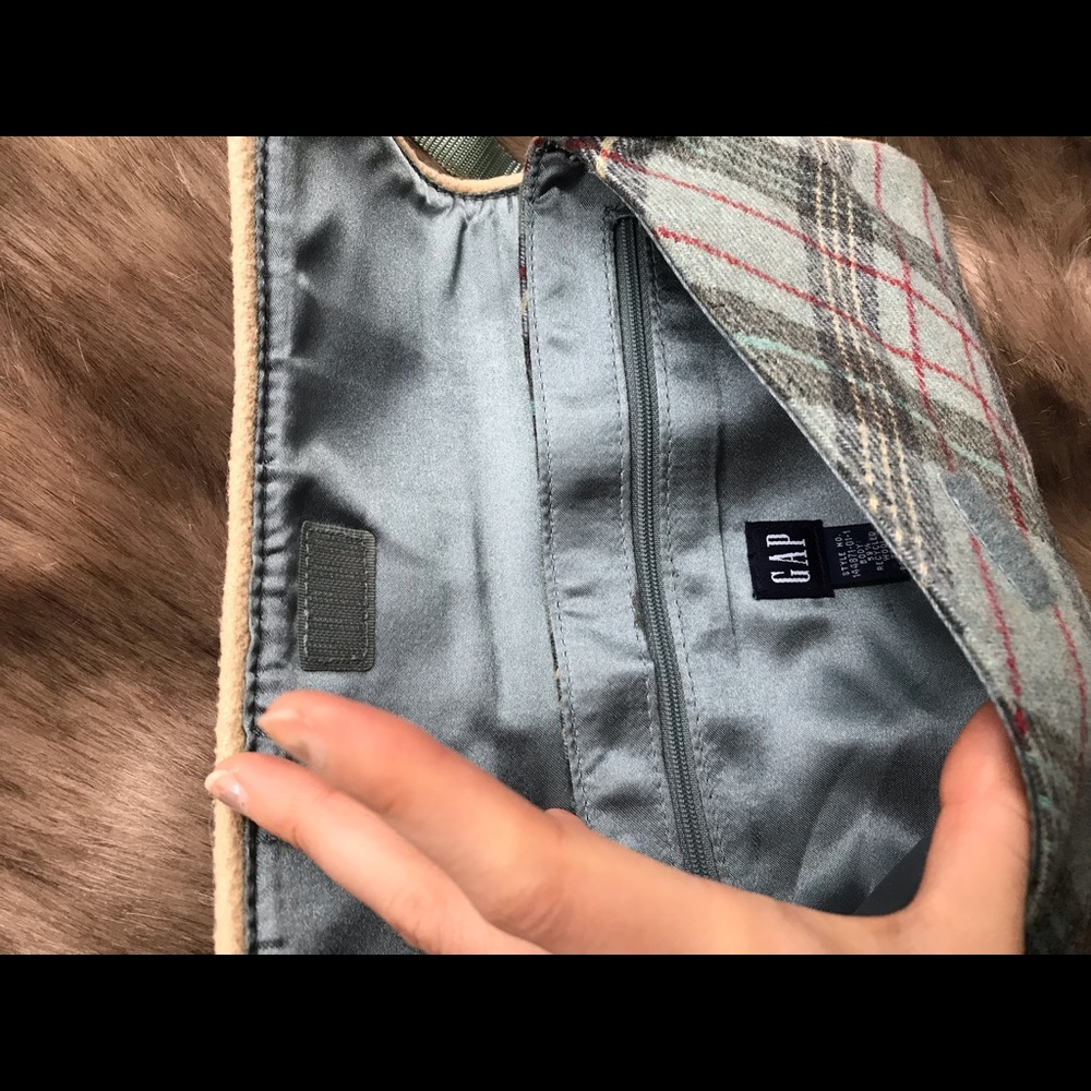 Gap Handbag/clutch (blue)-$5